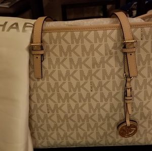 Michael kors handbag